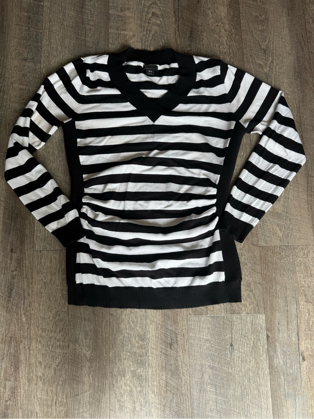 Metaphor Black and White Striped V-Neck Sweater Women’s Extra Large